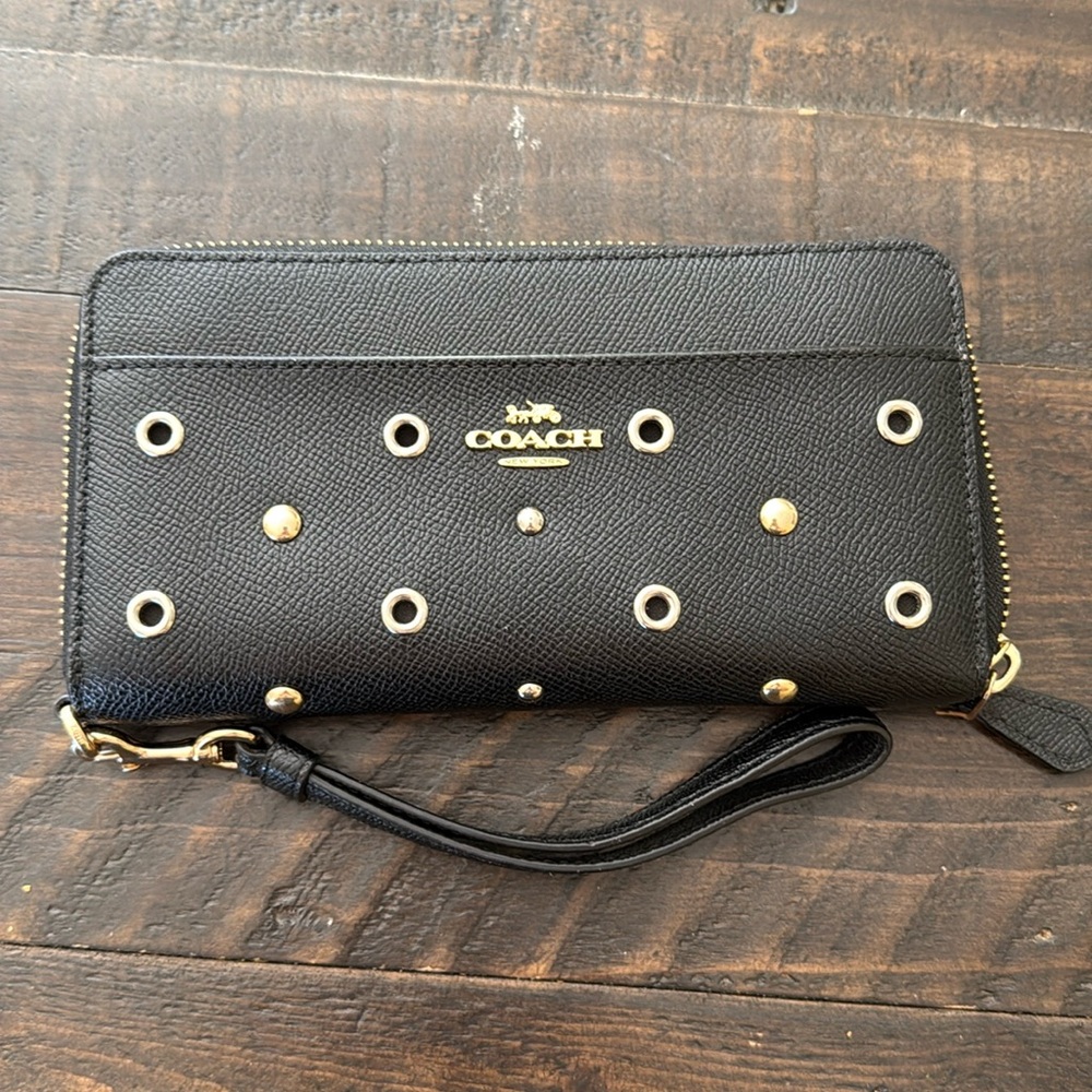 Coach Black Accordian Zip Wallet with Grommets